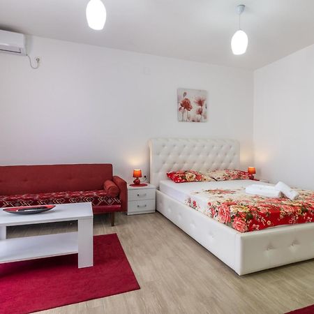 Demiri Apartments Ulcinj Eksteriør bilde